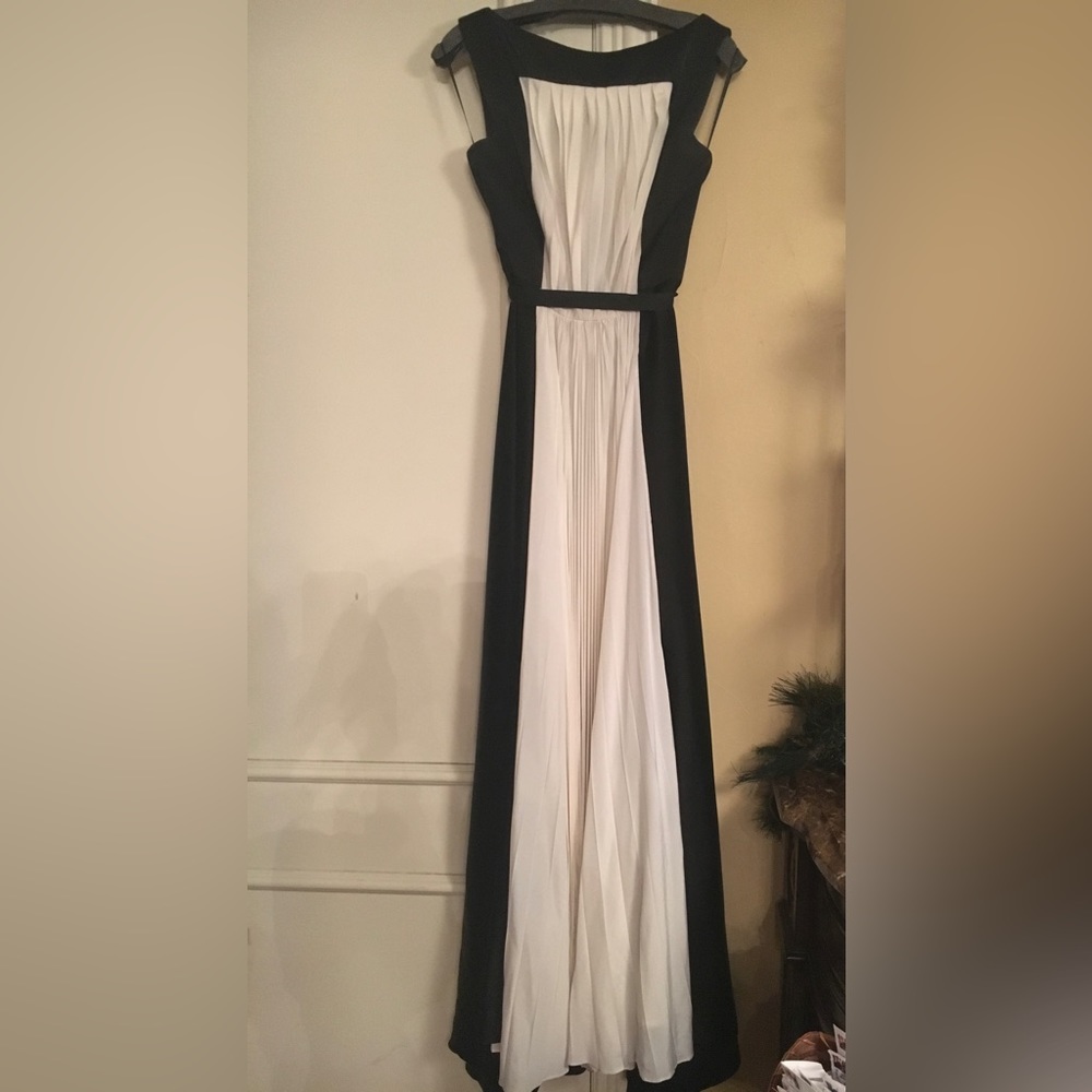 Talbot Runhof Long Gown, Size 8. Black/White